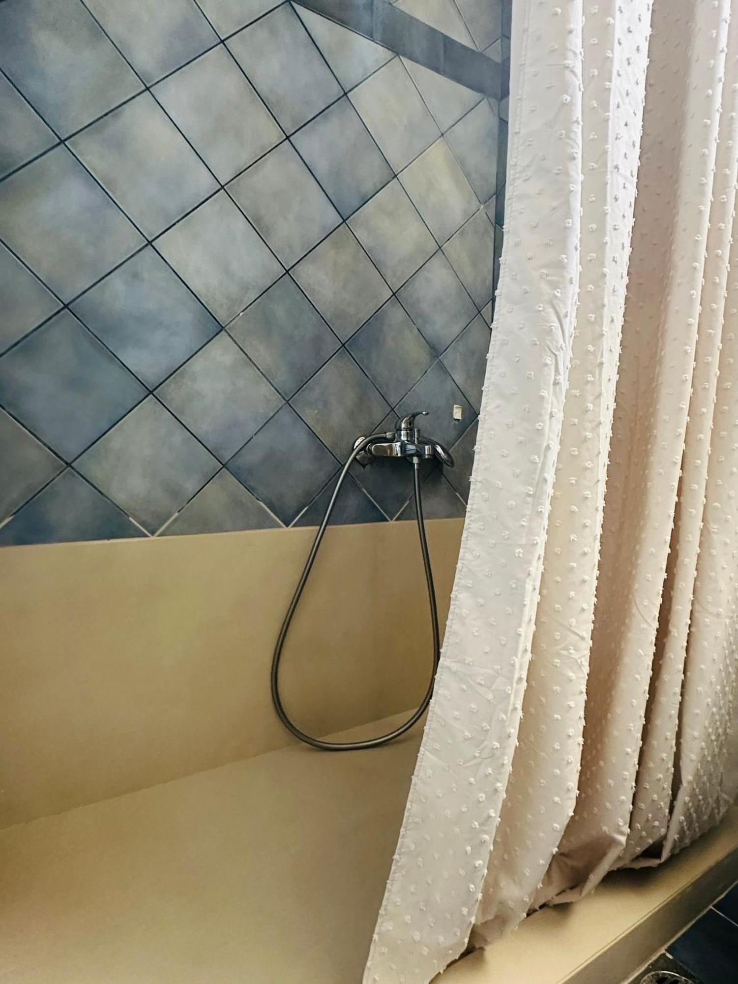 Cozy Apartments Mc Queen أثينا المظهر الخارجي الصورة